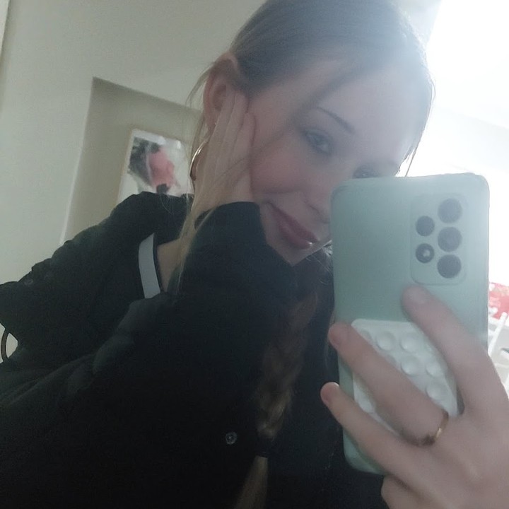 chloebug7 profile picture